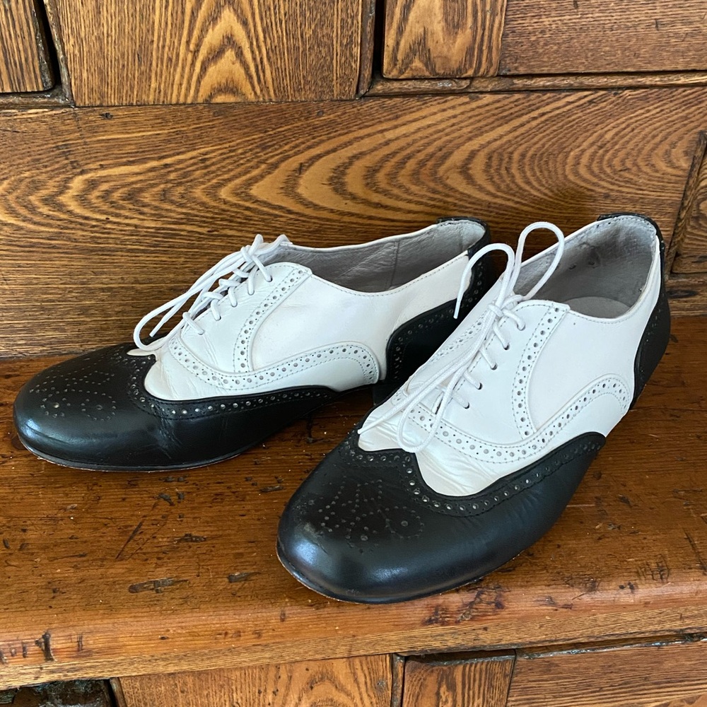 Aris Allen vintage dance shoes 8 men 10 women black white Oxford leather swing